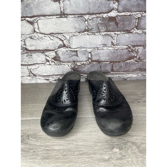 Dansko Shyanne Black Leather Floral Cut Mules Clogs Shoes Women Sz 40EU/9.5M US - Picture 13 of 16
